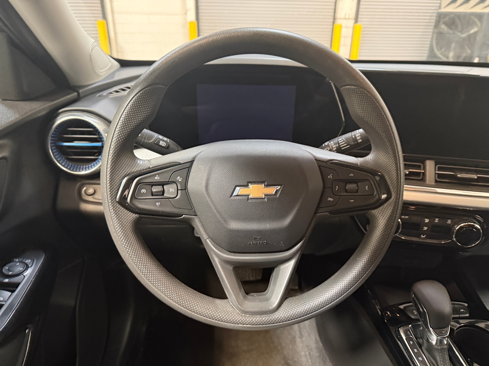 Thumbnail: 2025 Chevrolet Trax - 5