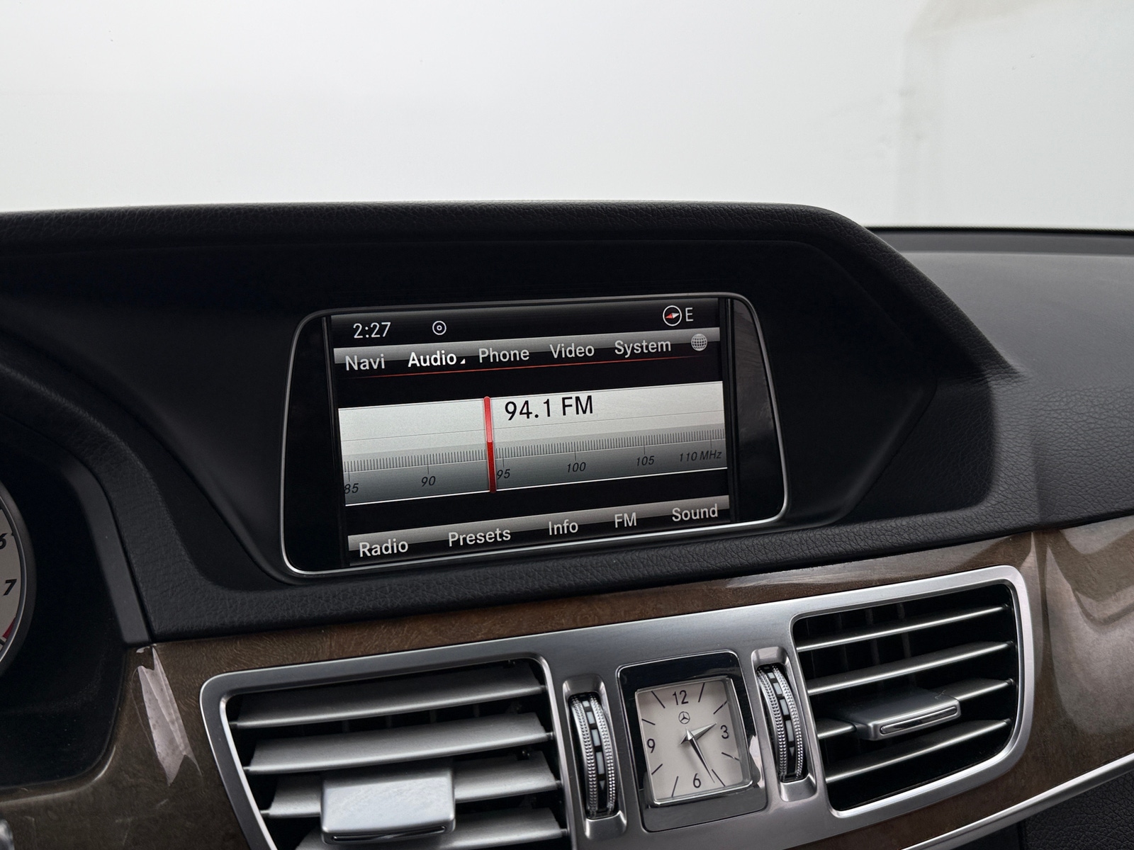 Thumbnail: 2014 Mercedes-Benz E-Class - 3
