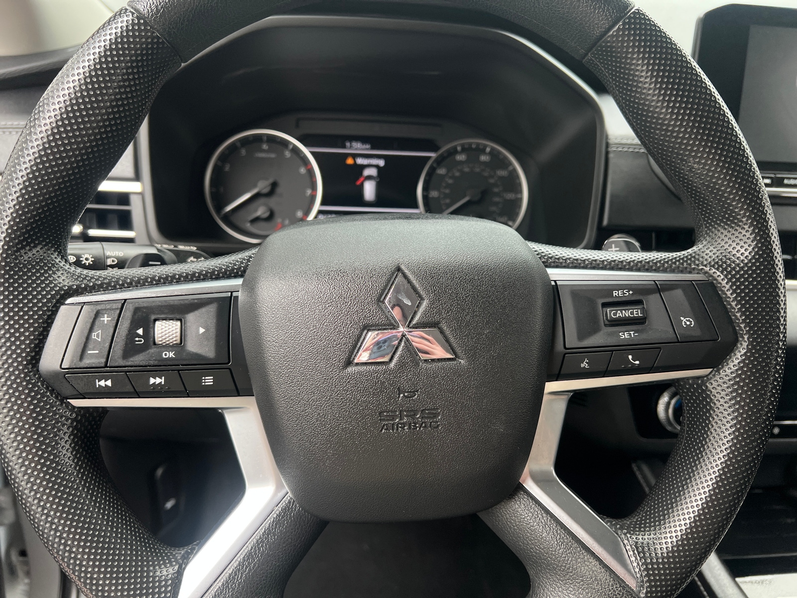 Thumbnail: 2022 Mitsubishi Outlander - 5