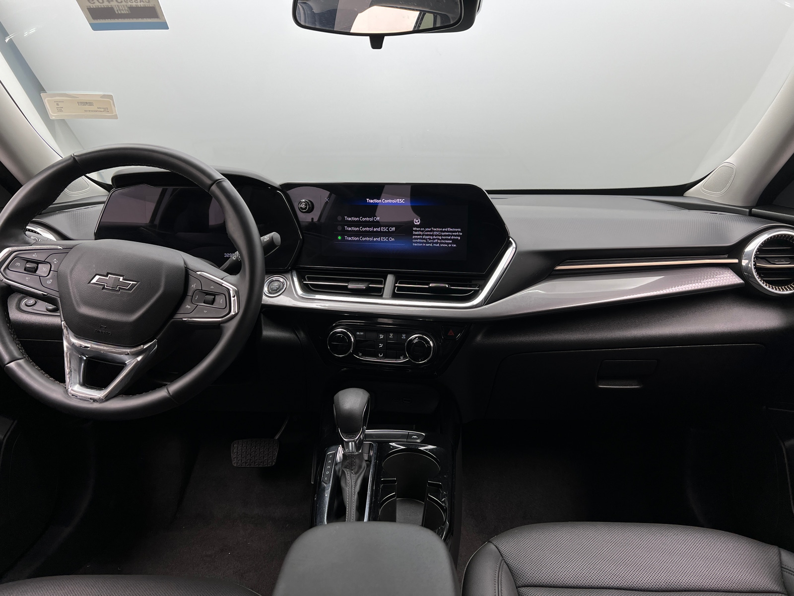Thumbnail: 2025 Chevrolet Trax - 2