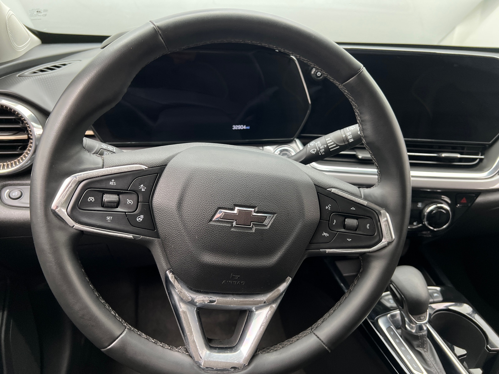 Thumbnail: 2025 Chevrolet Trax - 4