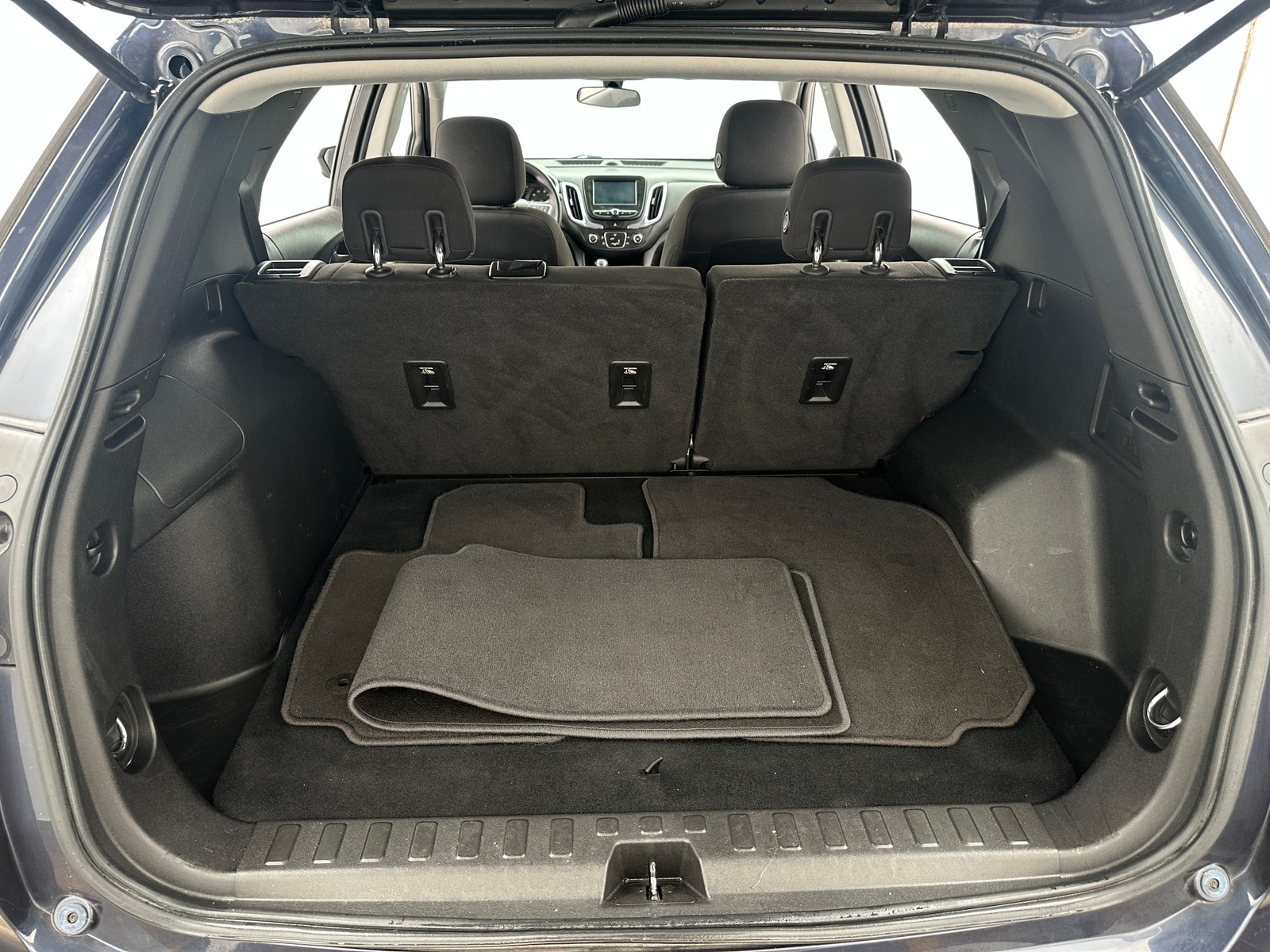 Thumbnail: 2018 Chevrolet Equinox - 7