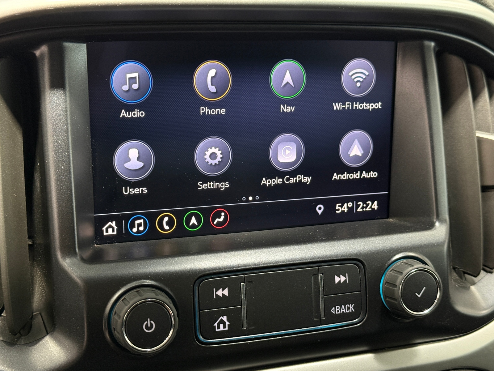 Thumbnail: 2022 Chevrolet Colorado - 3