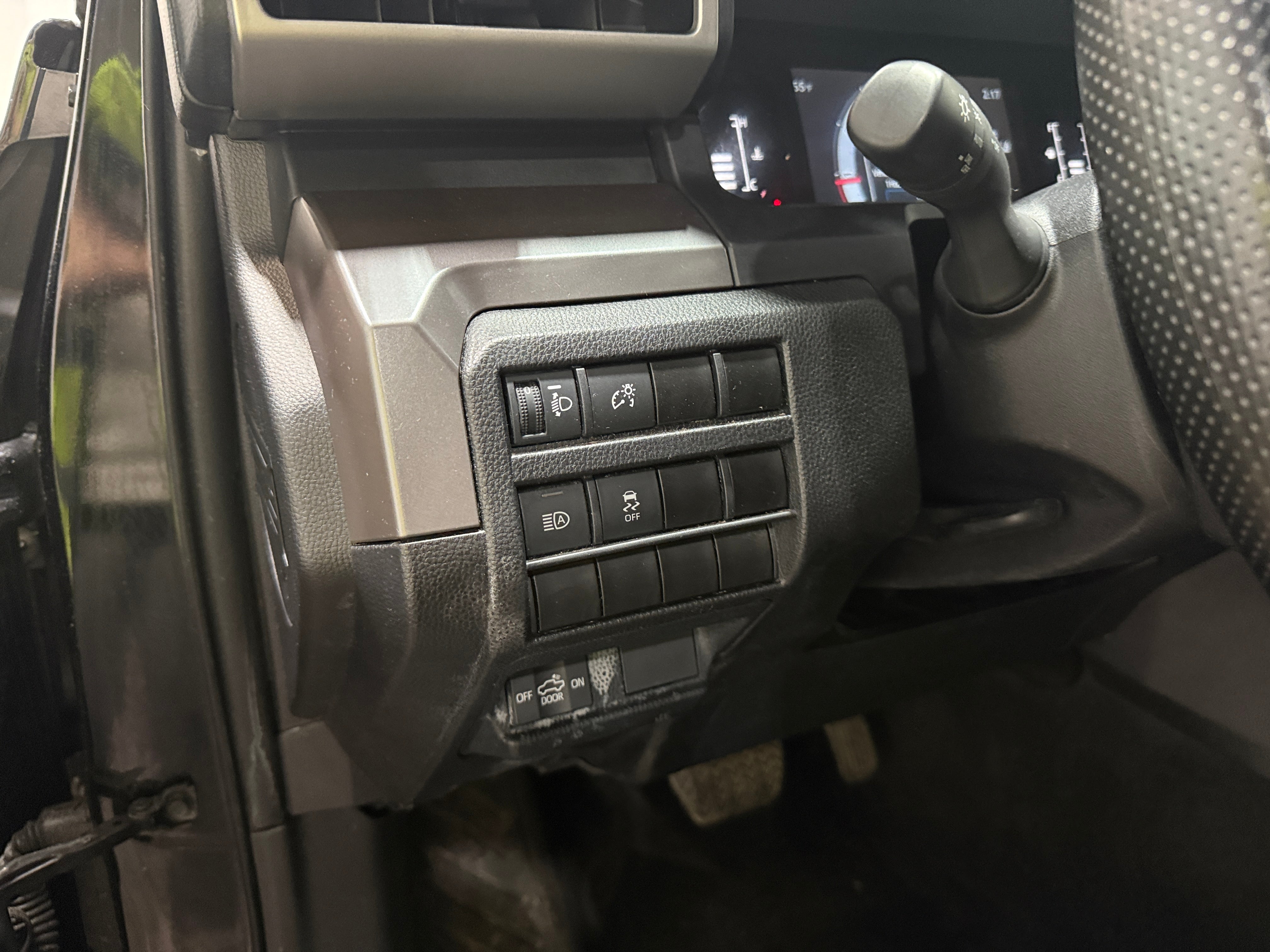 2024 Toyota Tacoma SR5 - Photo 12