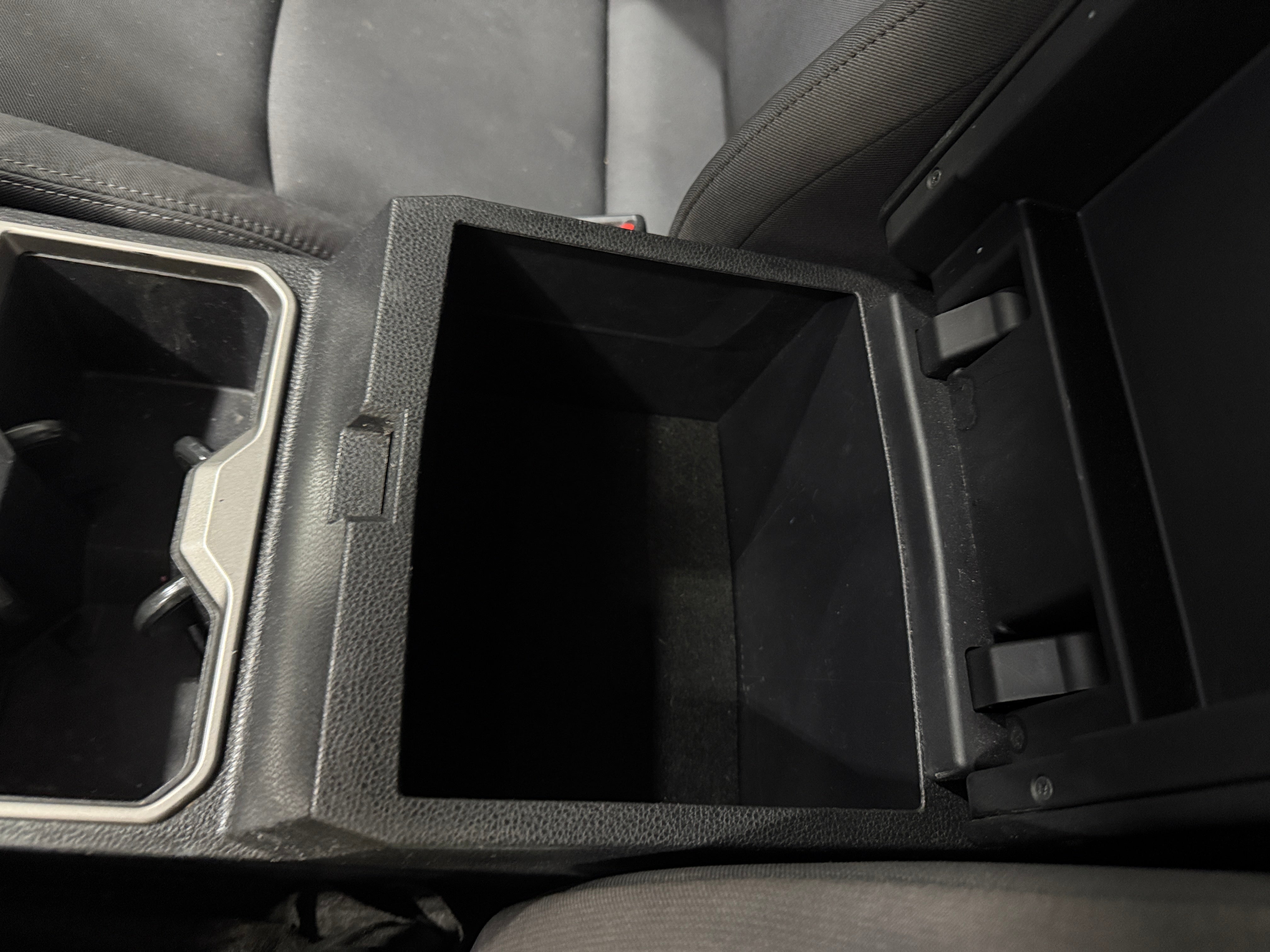 2024 Toyota Tacoma SR5 - Photo 16