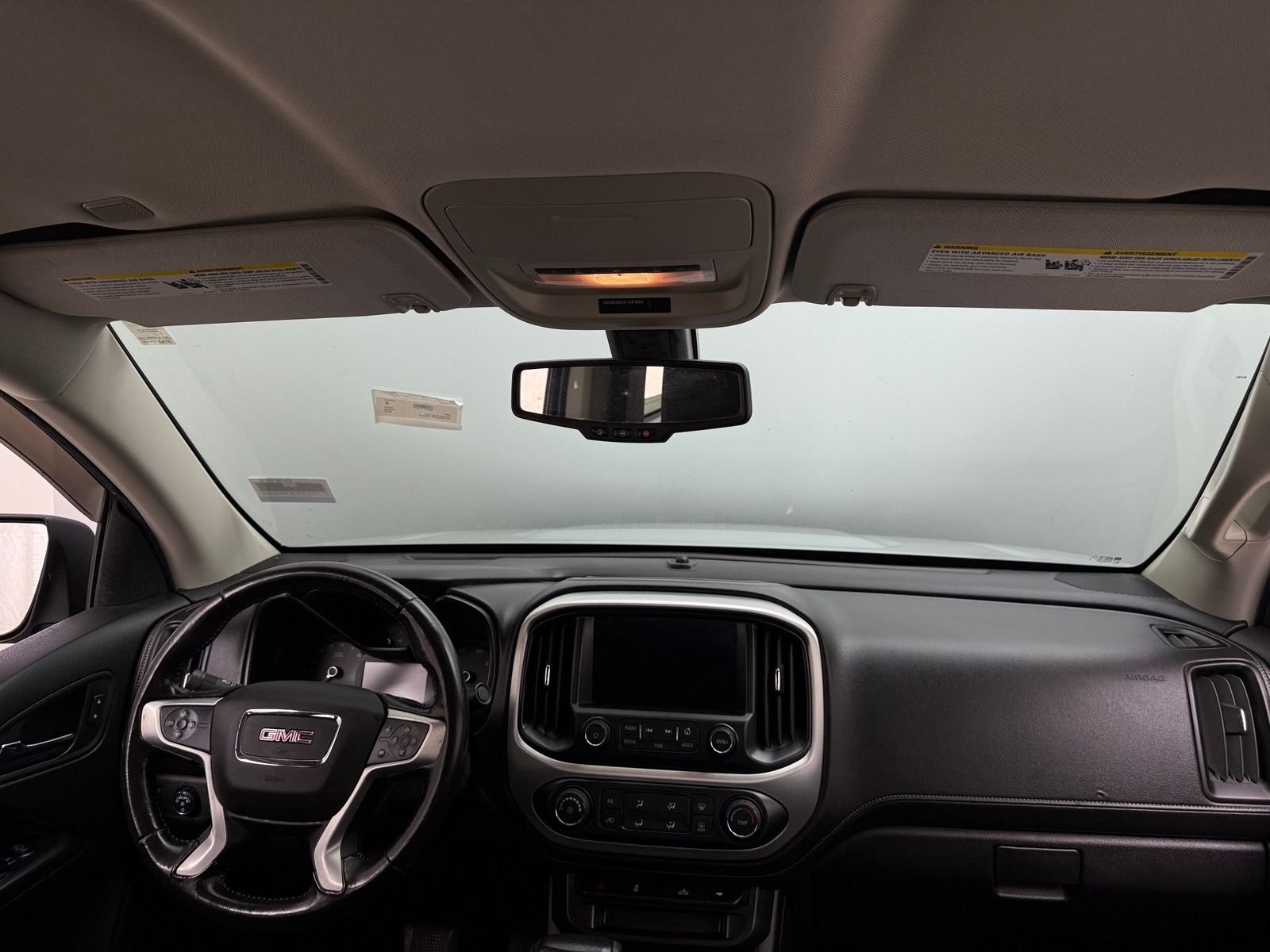 Thumbnail: 2015 GMC Canyon - 3