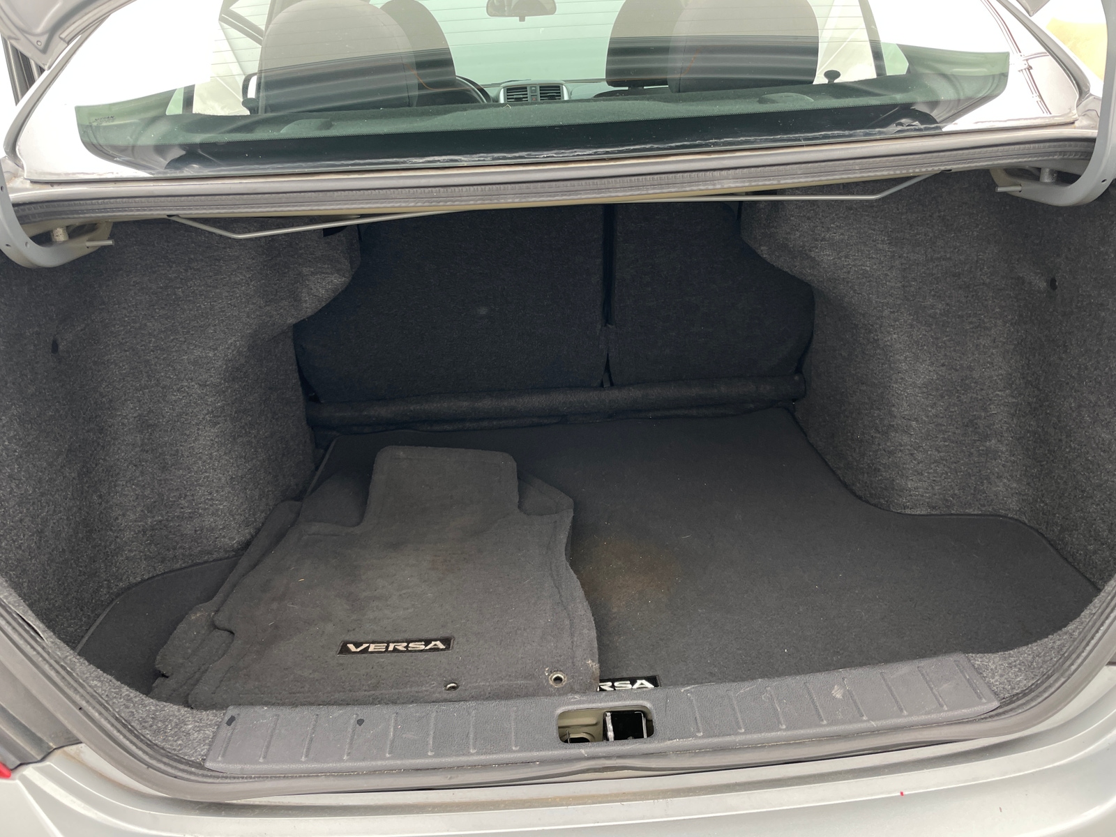 Thumbnail: 2013 Nissan Versa - 6