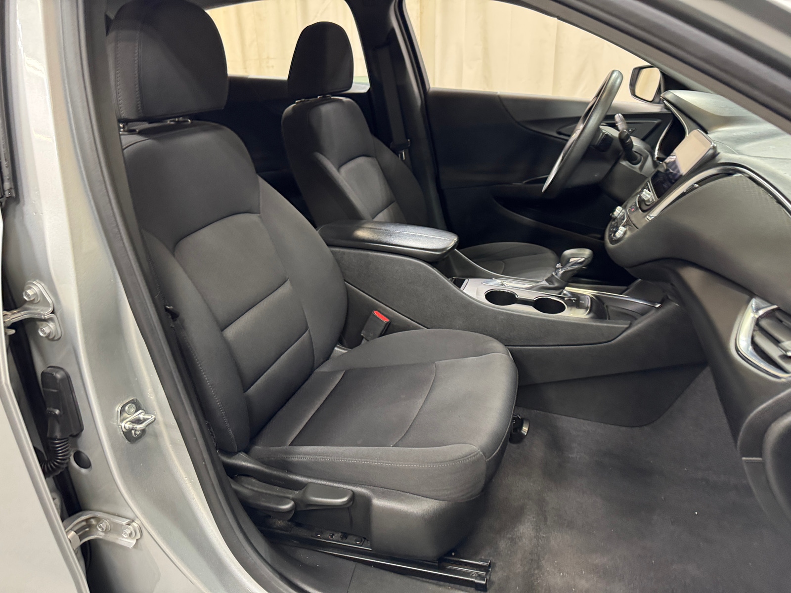 Thumbnail: 2021 Chevrolet Malibu - 2