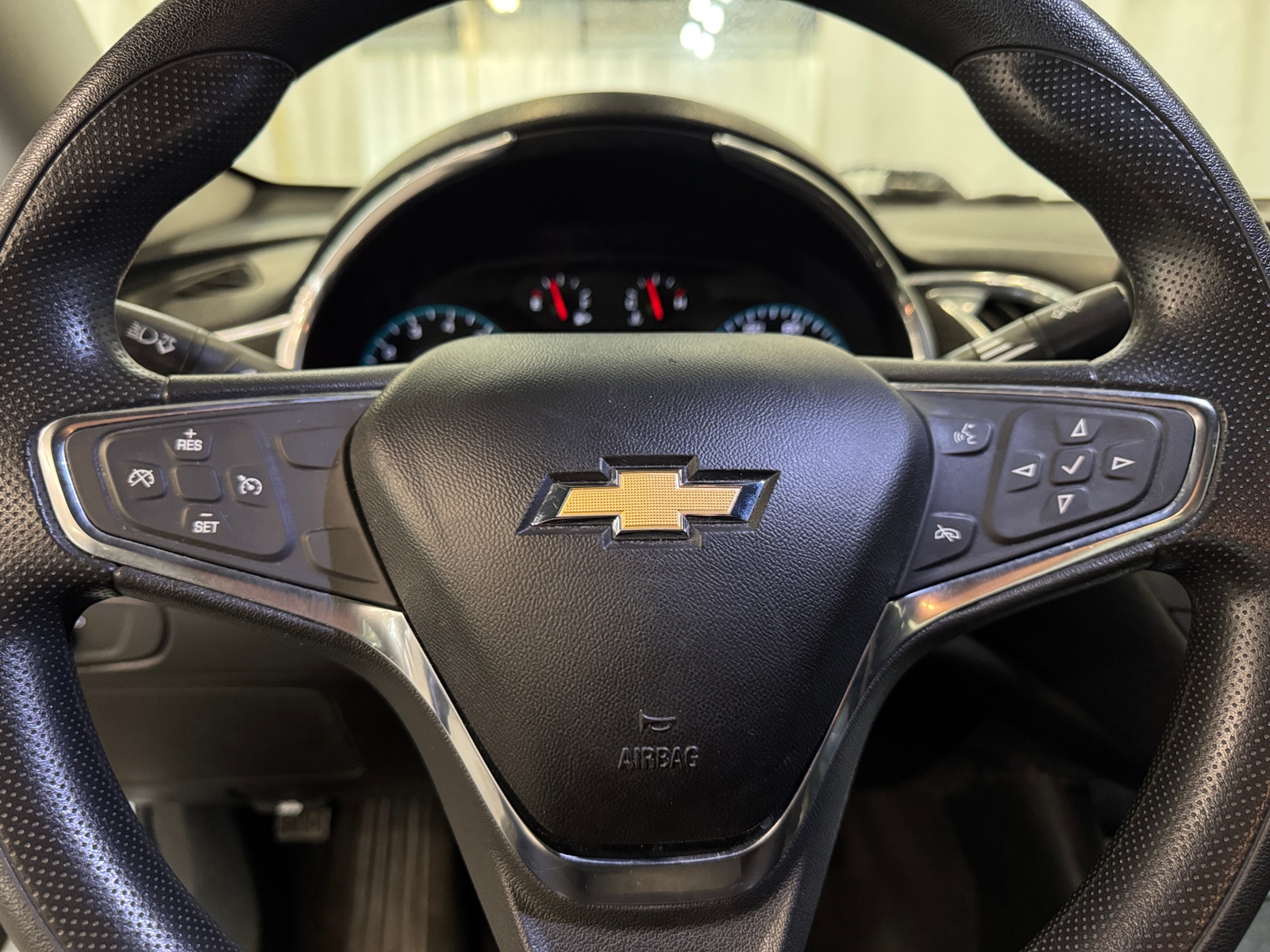 Thumbnail: 2021 Chevrolet Malibu - 5