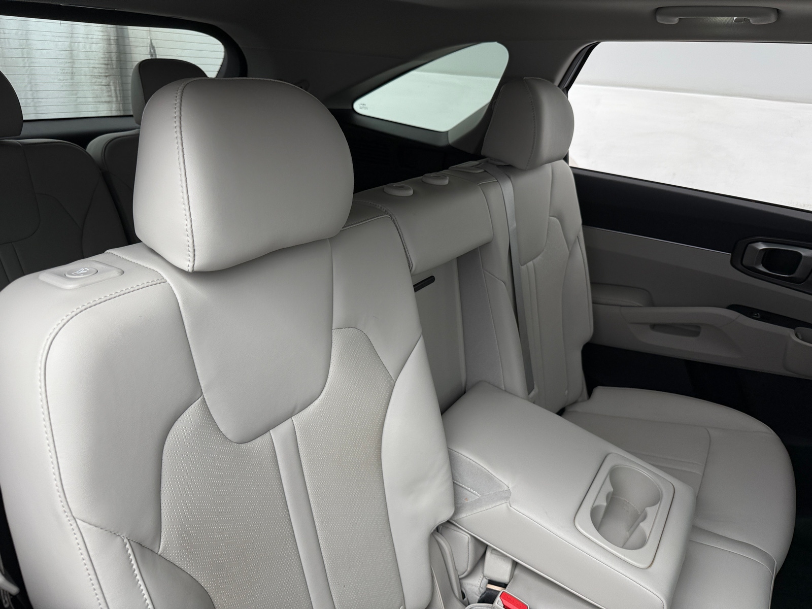 Thumbnail: 2023 Kia Sorento - 5