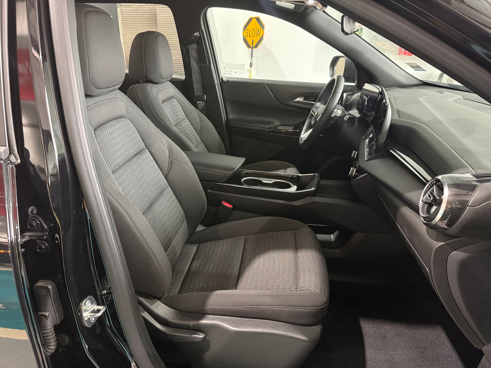Thumbnail: 2025 Chevrolet Equinox - 2