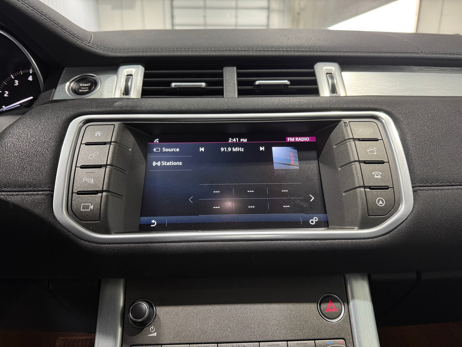 Thumbnail: 2017 Land Rover Range Rover Evoque - 3