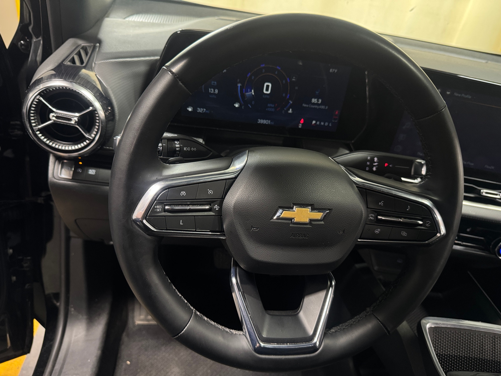 Thumbnail: 2025 Chevrolet Equinox - 5