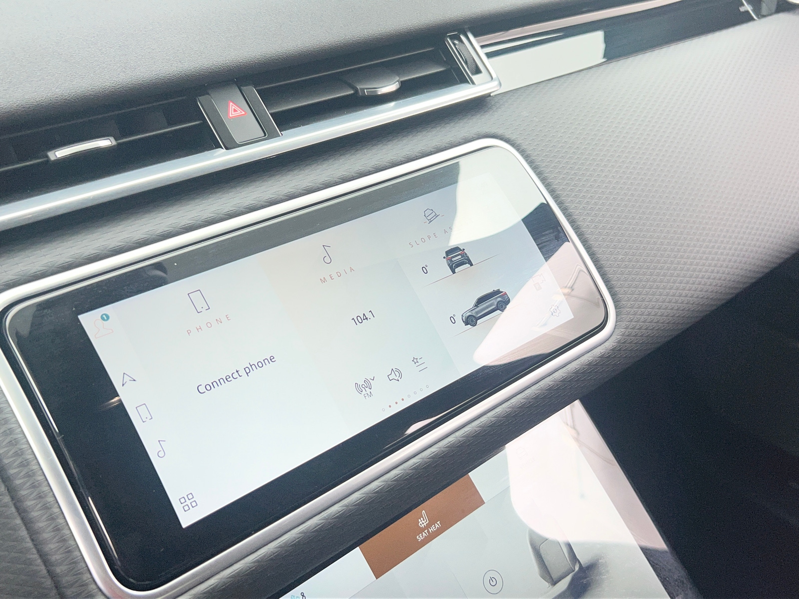 Thumbnail: 2023 Land Rover Range Rover Velar - 3