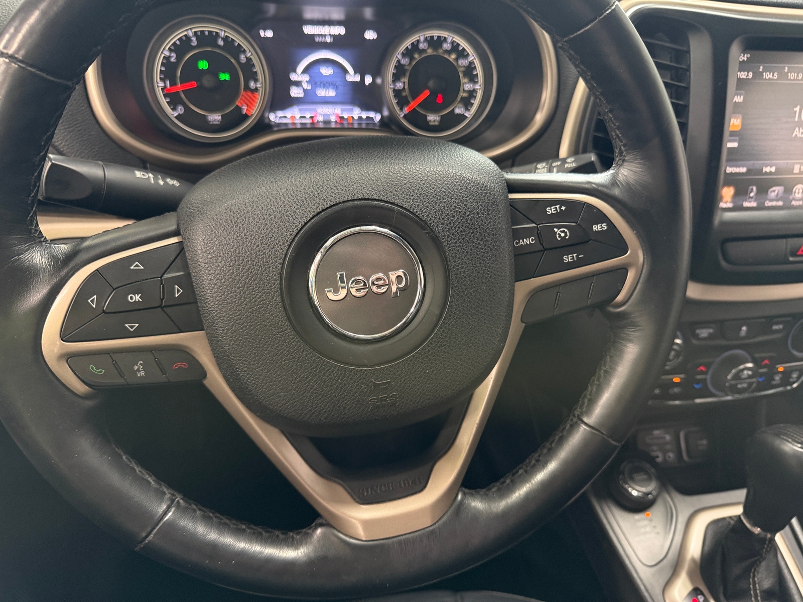 Thumbnail: 2015 Jeep Cherokee - 5