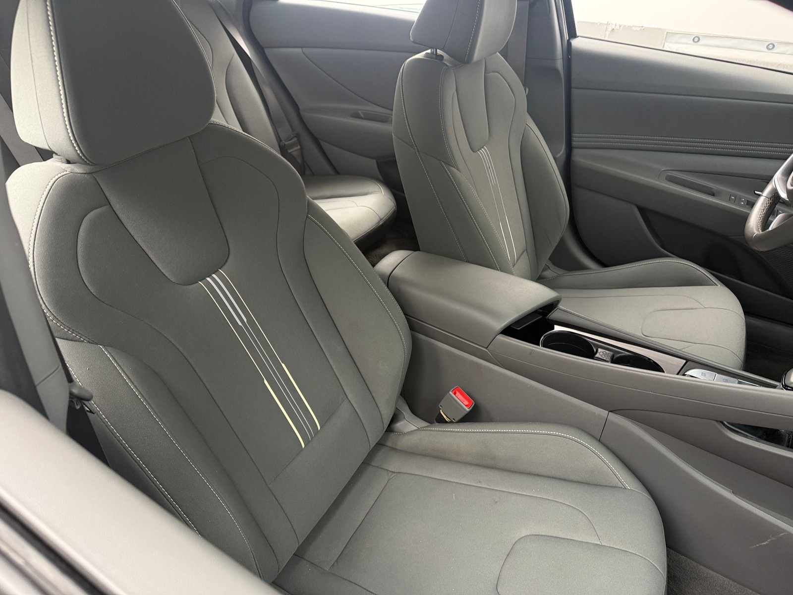 Thumbnail: 2023 Hyundai Elantra - 2