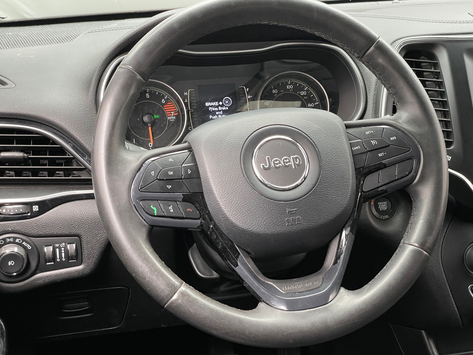 Thumbnail: 2020 Jeep Cherokee - 5