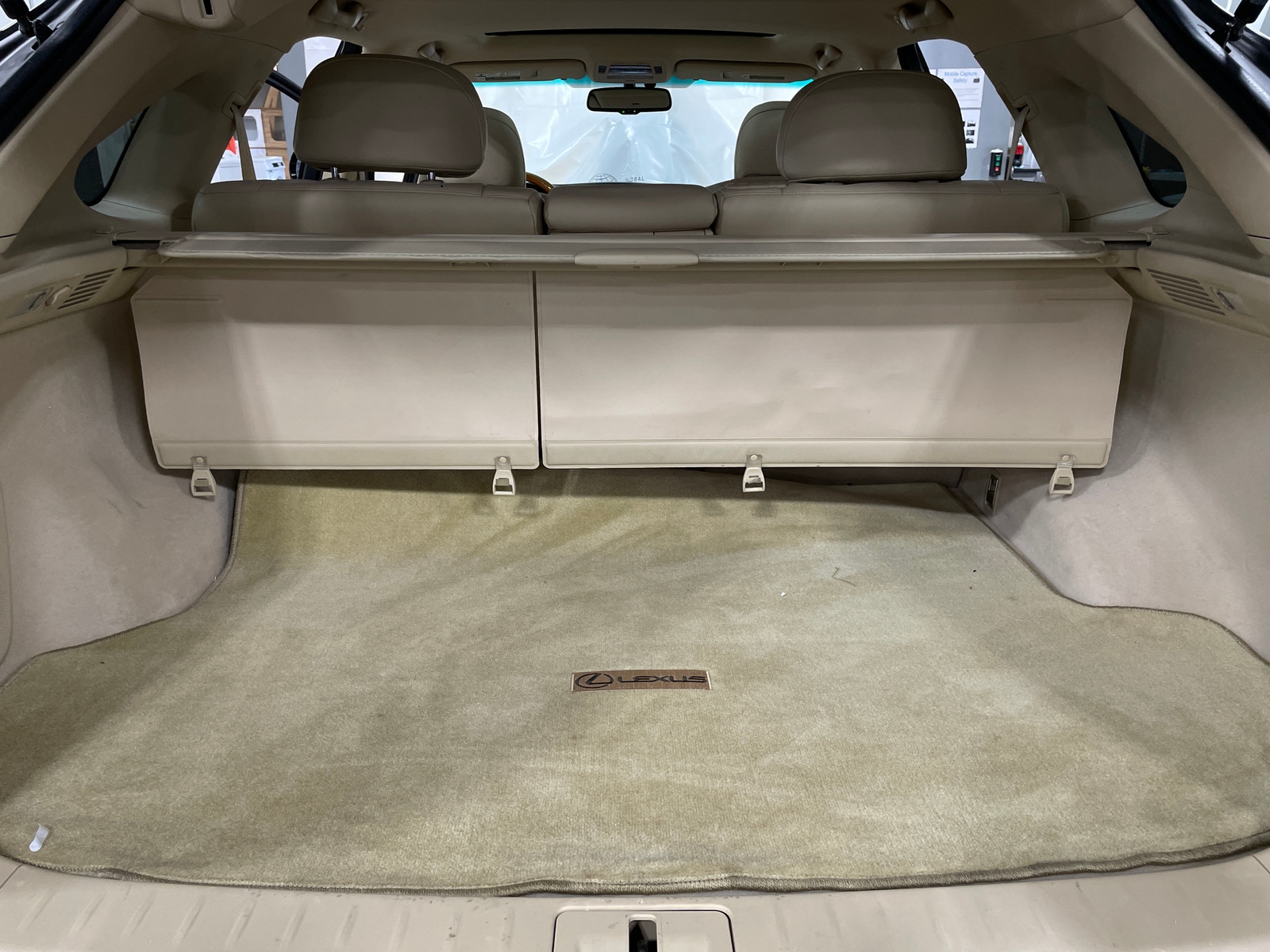 Thumbnail: 2011 Lexus RX - 7