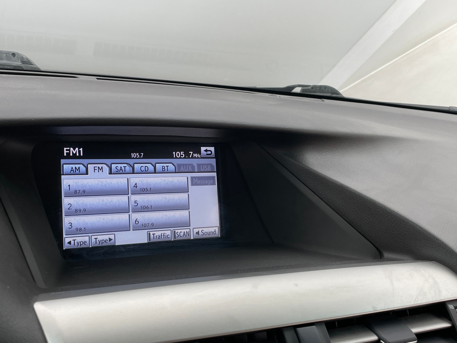Thumbnail: 2011 Lexus RX - 4