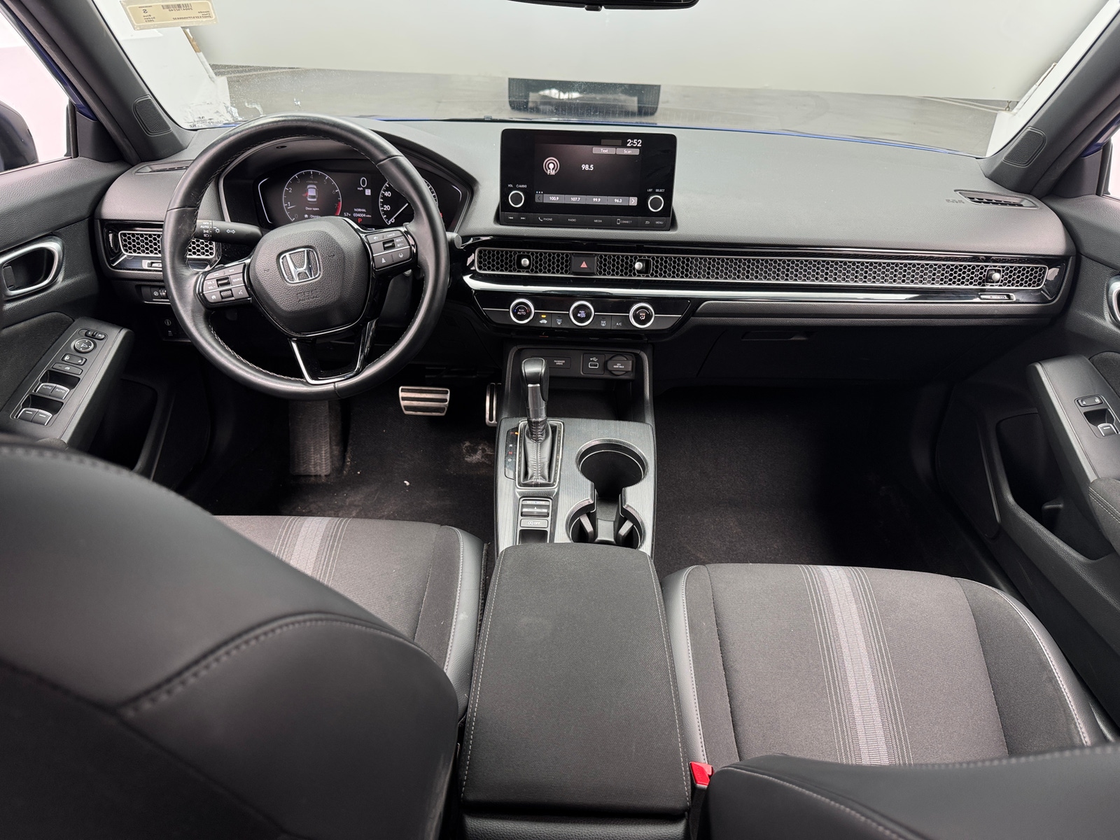 Thumbnail: 2023 Honda Civic - 3