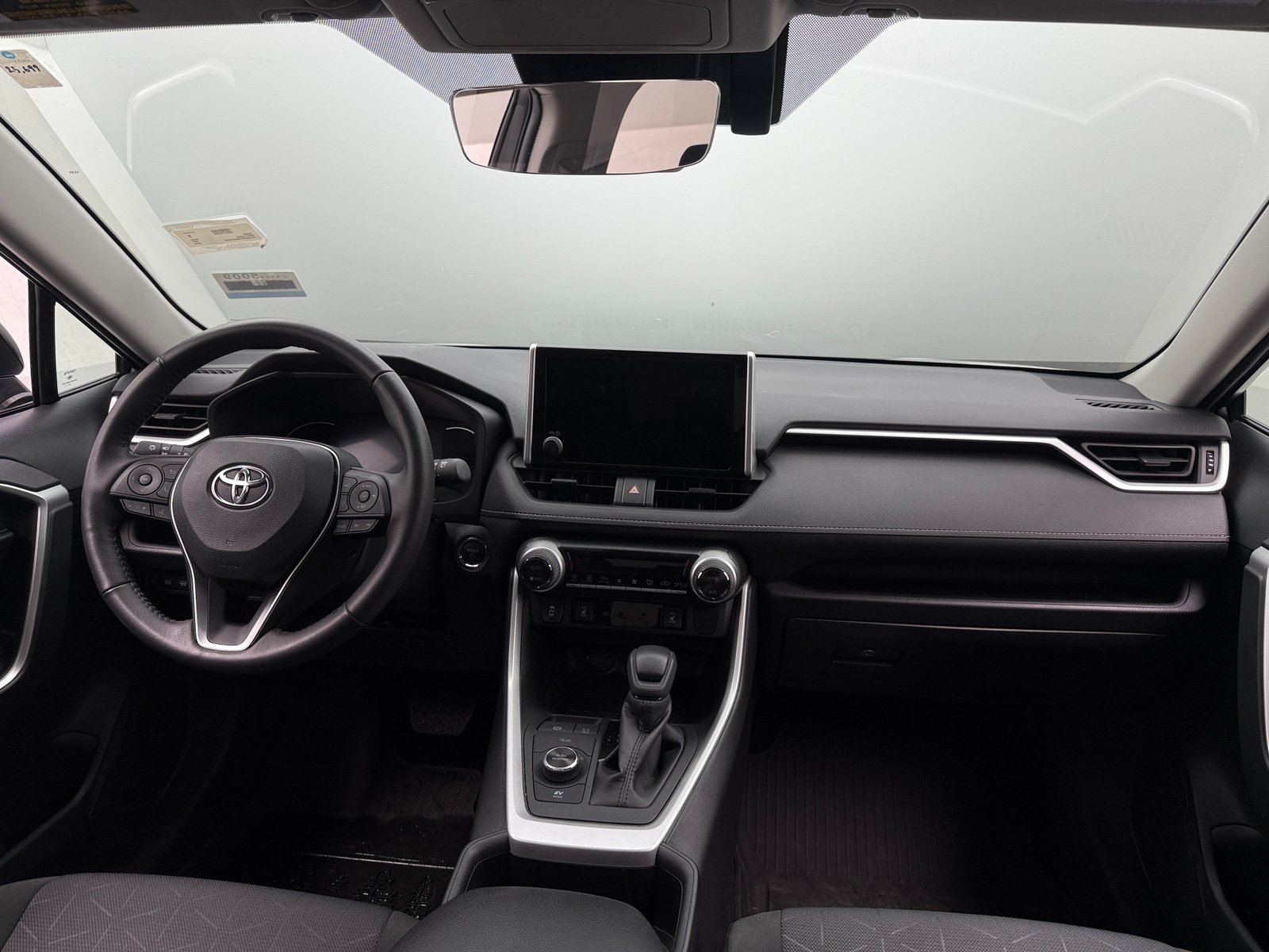 Thumbnail: 2025 Toyota RAV4 - 3