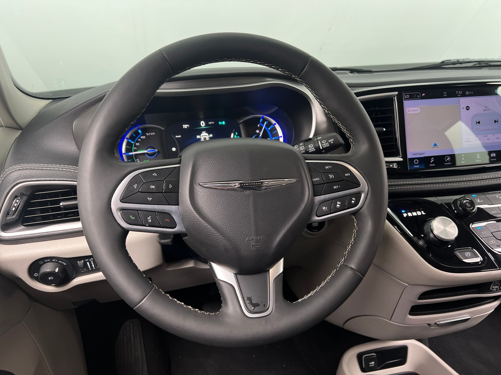 Thumbnail: 2024 Chrysler Pacifica - 4