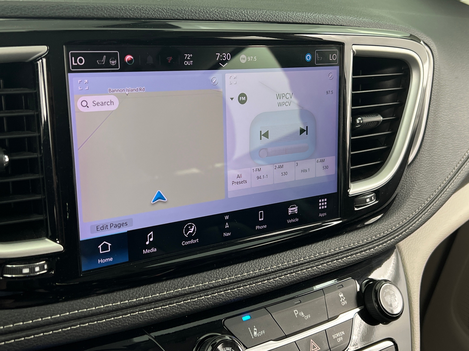 Thumbnail: 2024 Chrysler Pacifica - 3