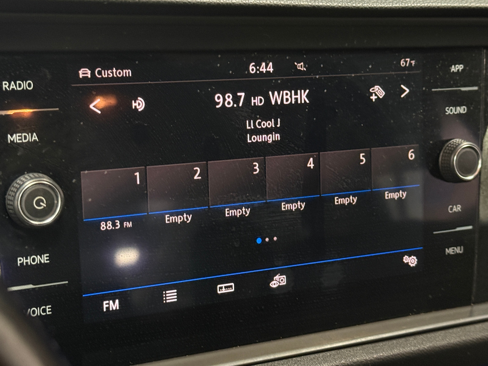 Thumbnail: 2019 Volkswagen Jetta - 4
