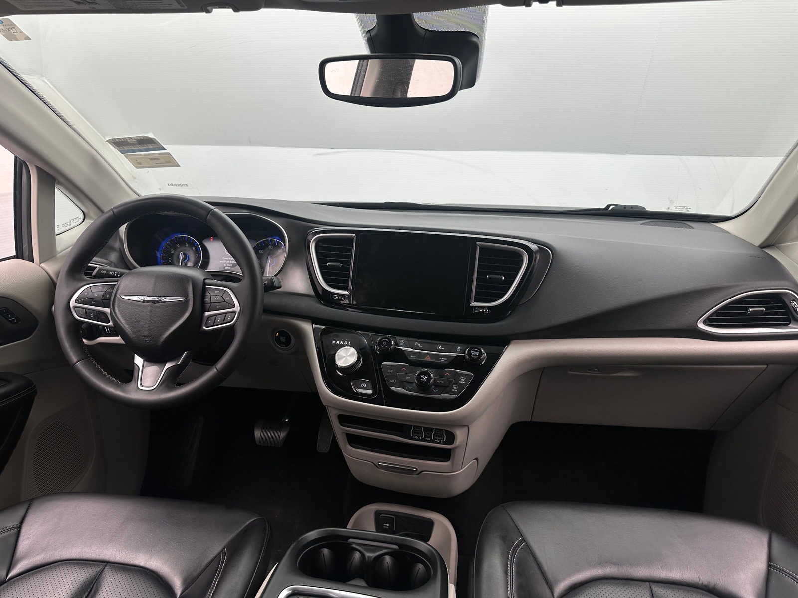 Thumbnail: 2023 Chrysler Pacifica - 2