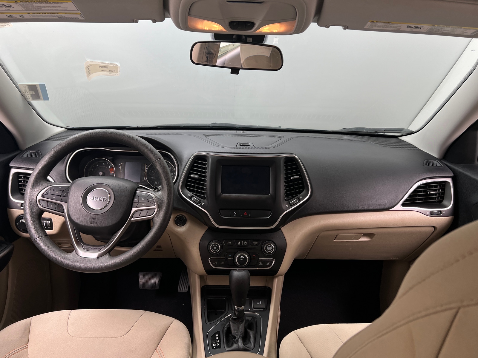 Thumbnail: 2020 Jeep Cherokee - 3
