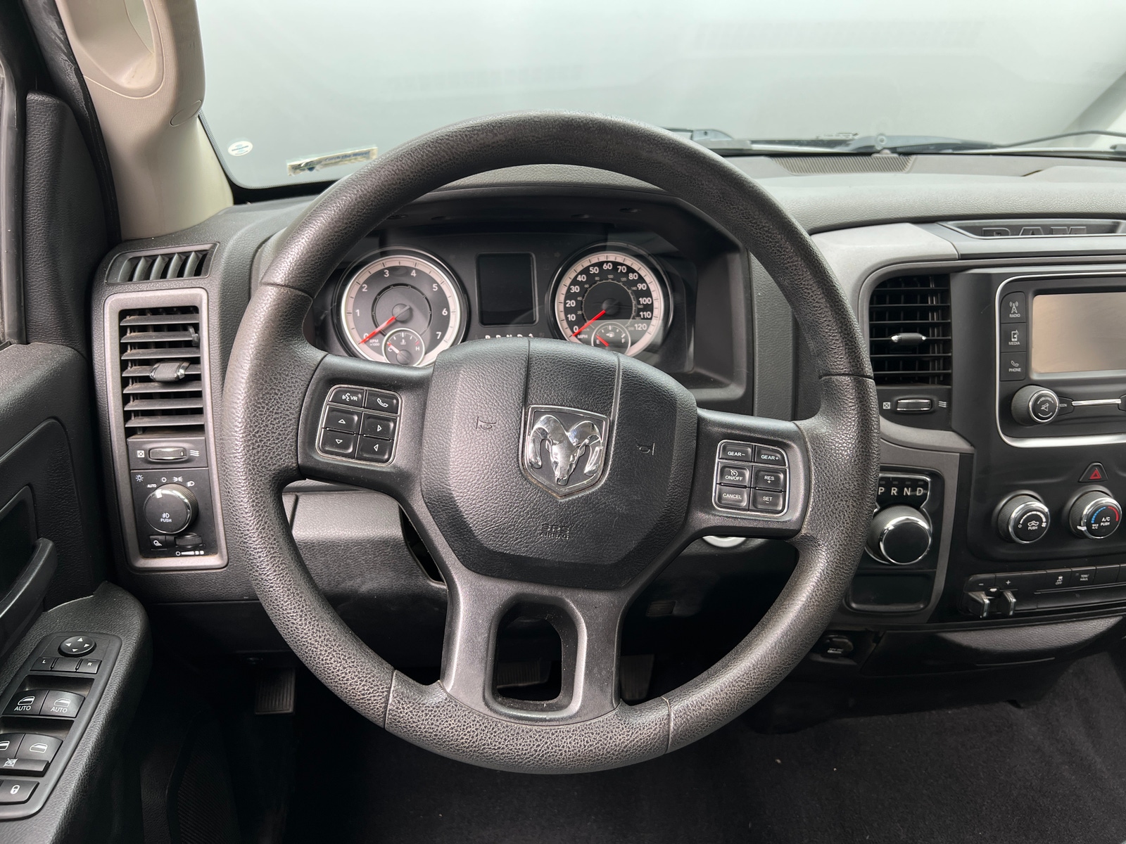 Thumbnail: 2019 RAM 1500 Classic - 4