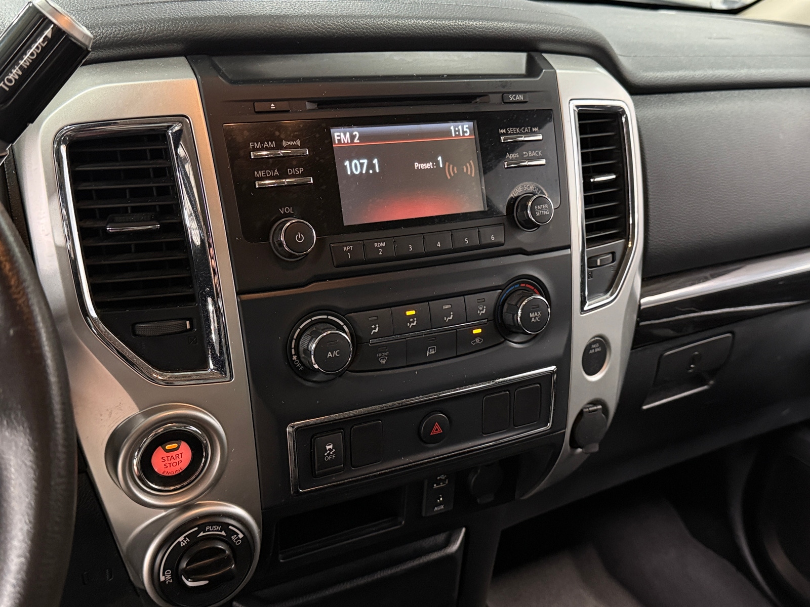 Thumbnail: 2017 Nissan Titan - 4