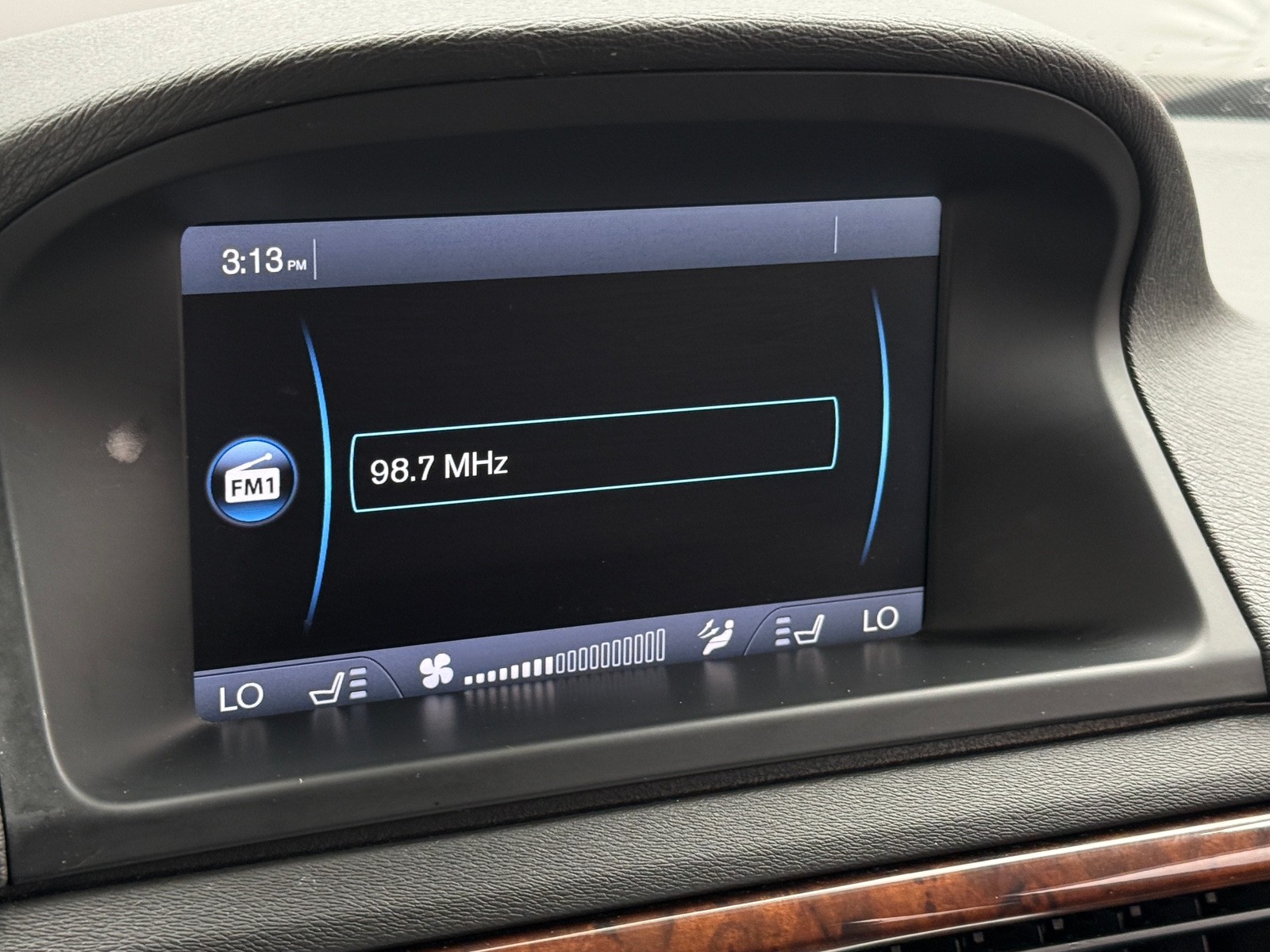 Thumbnail: 2012 Volvo XC70 - 4