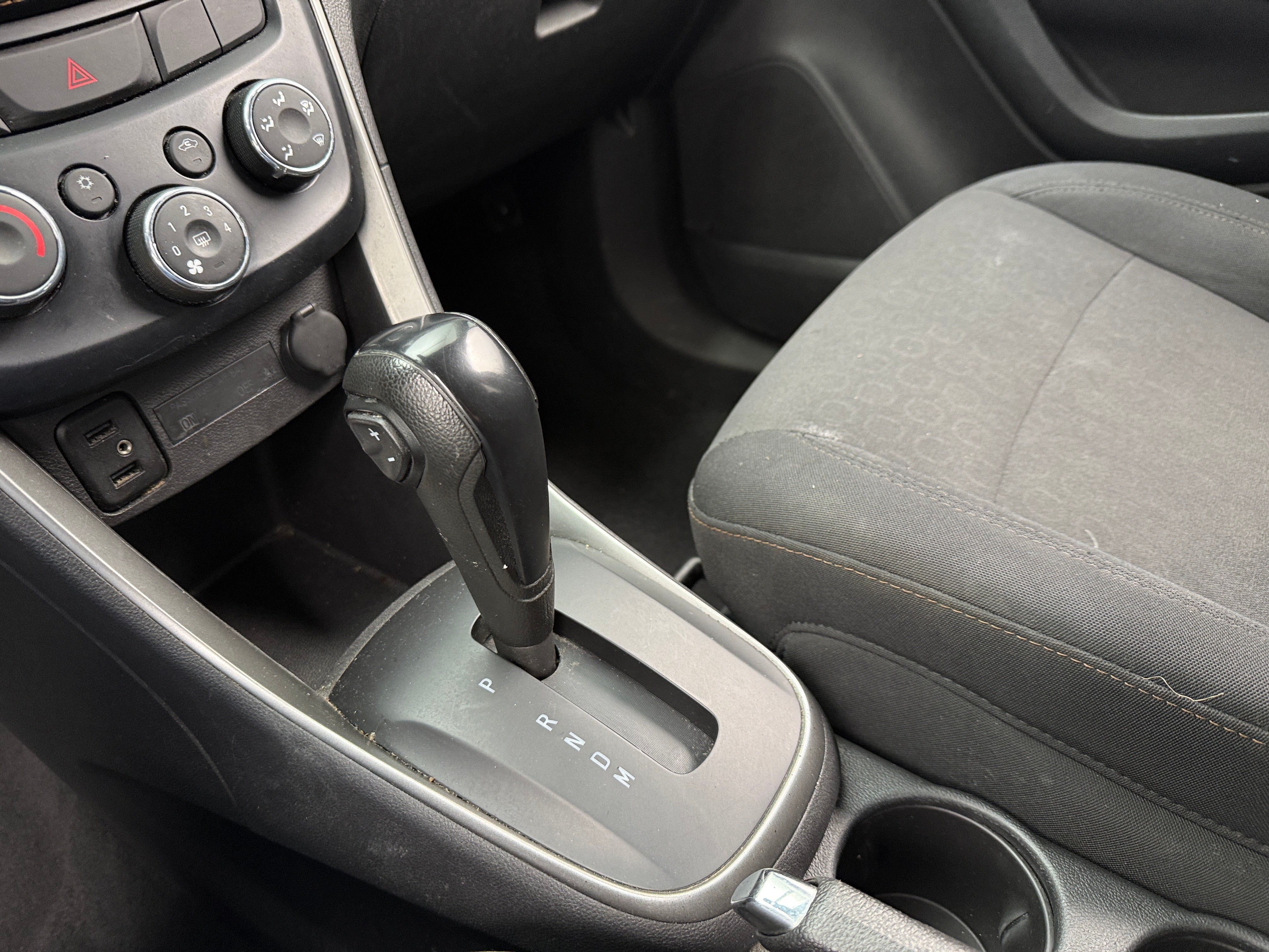 2019 Chevrolet Trax LS - Photo 10