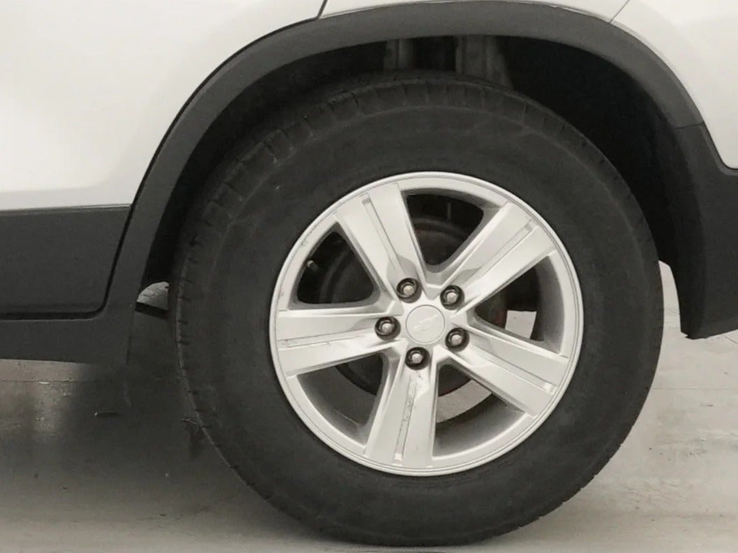 2019 Chevrolet Trax LS - Photo 15
