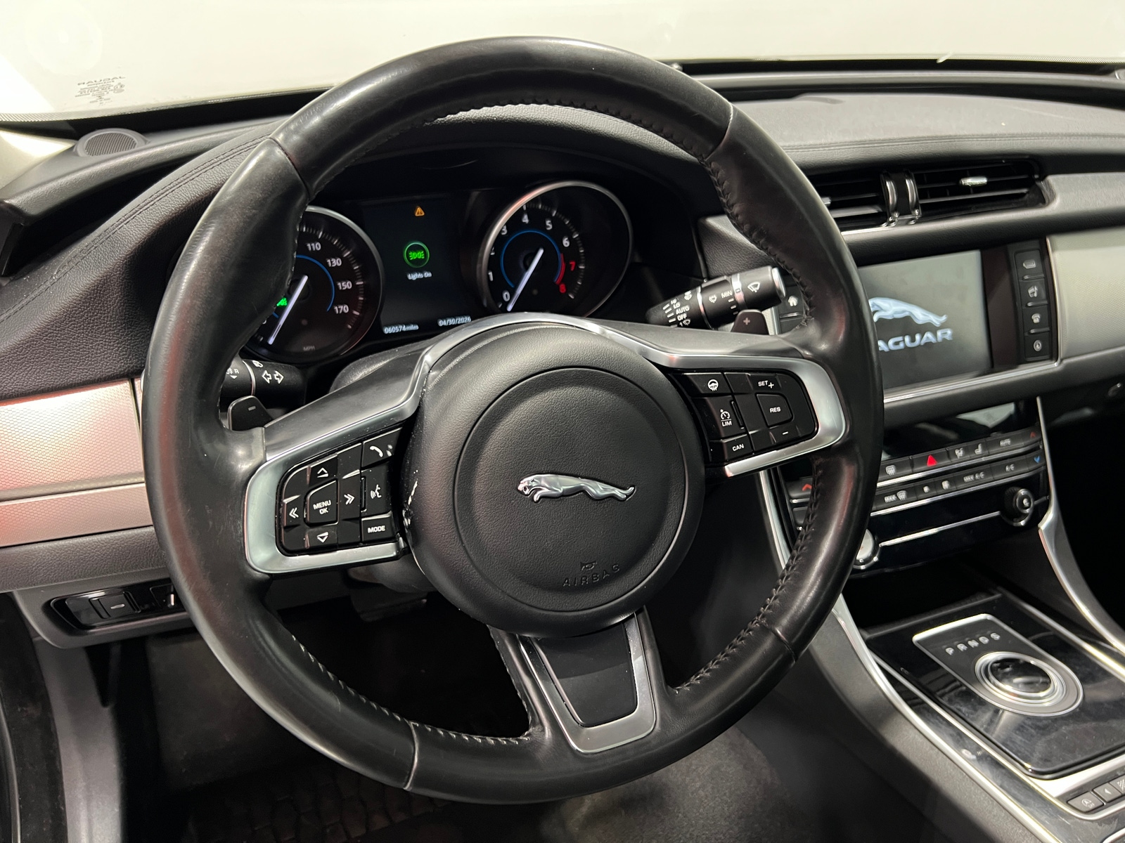 Thumbnail: 2018 Jaguar XF - 4
