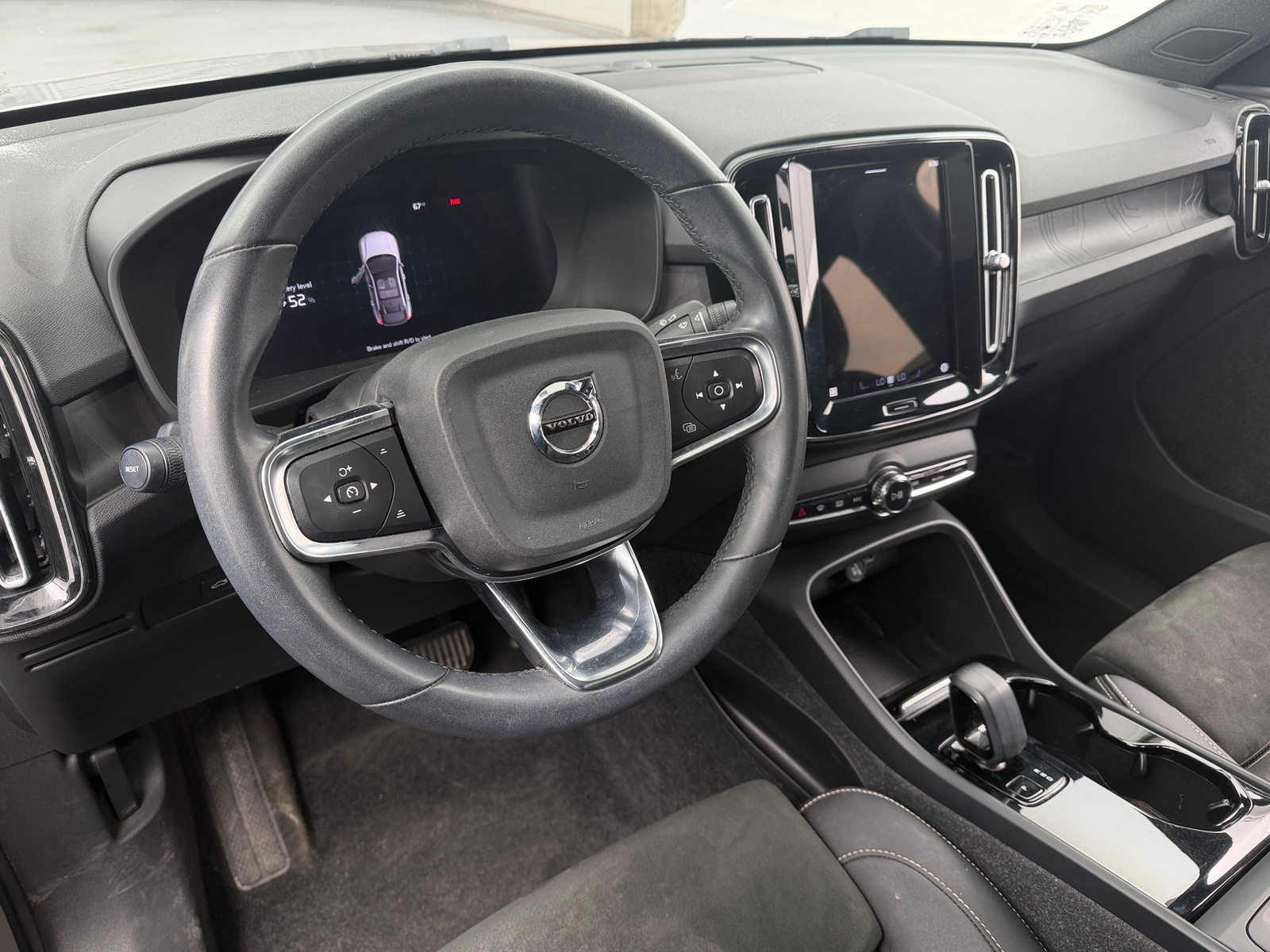 Thumbnail: 2023 Volvo C40 - 5