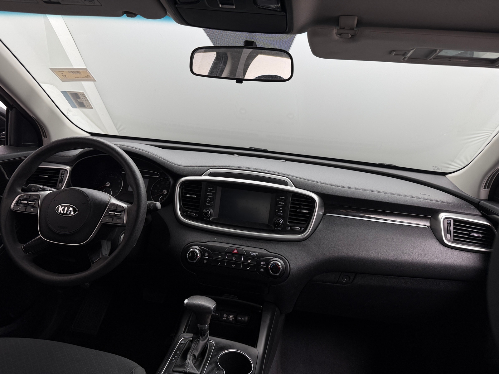 Thumbnail: 2020 Kia Sorento - 3