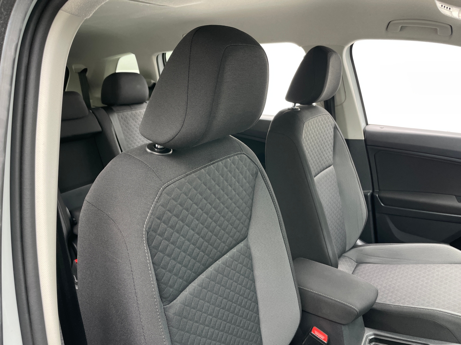 Thumbnail: 2019 Volkswagen Tiguan - 2