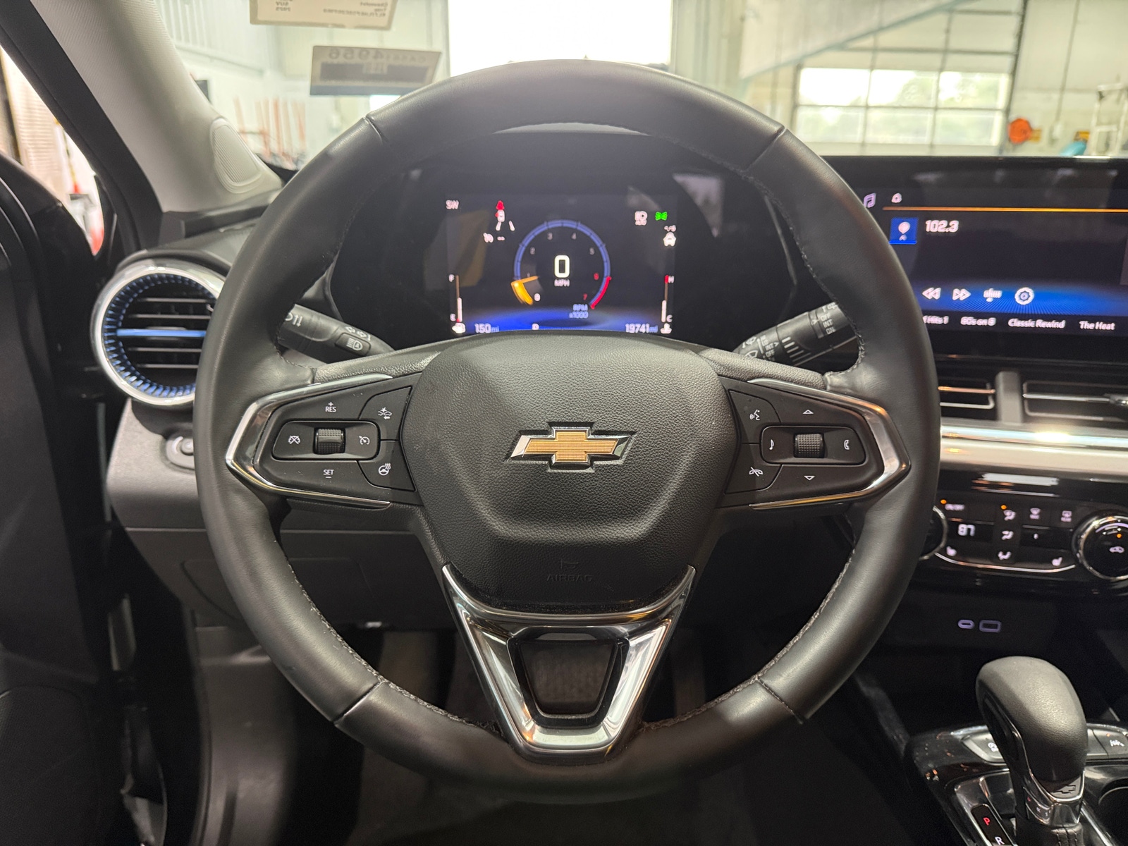 Thumbnail: 2025 Chevrolet Trax - 5