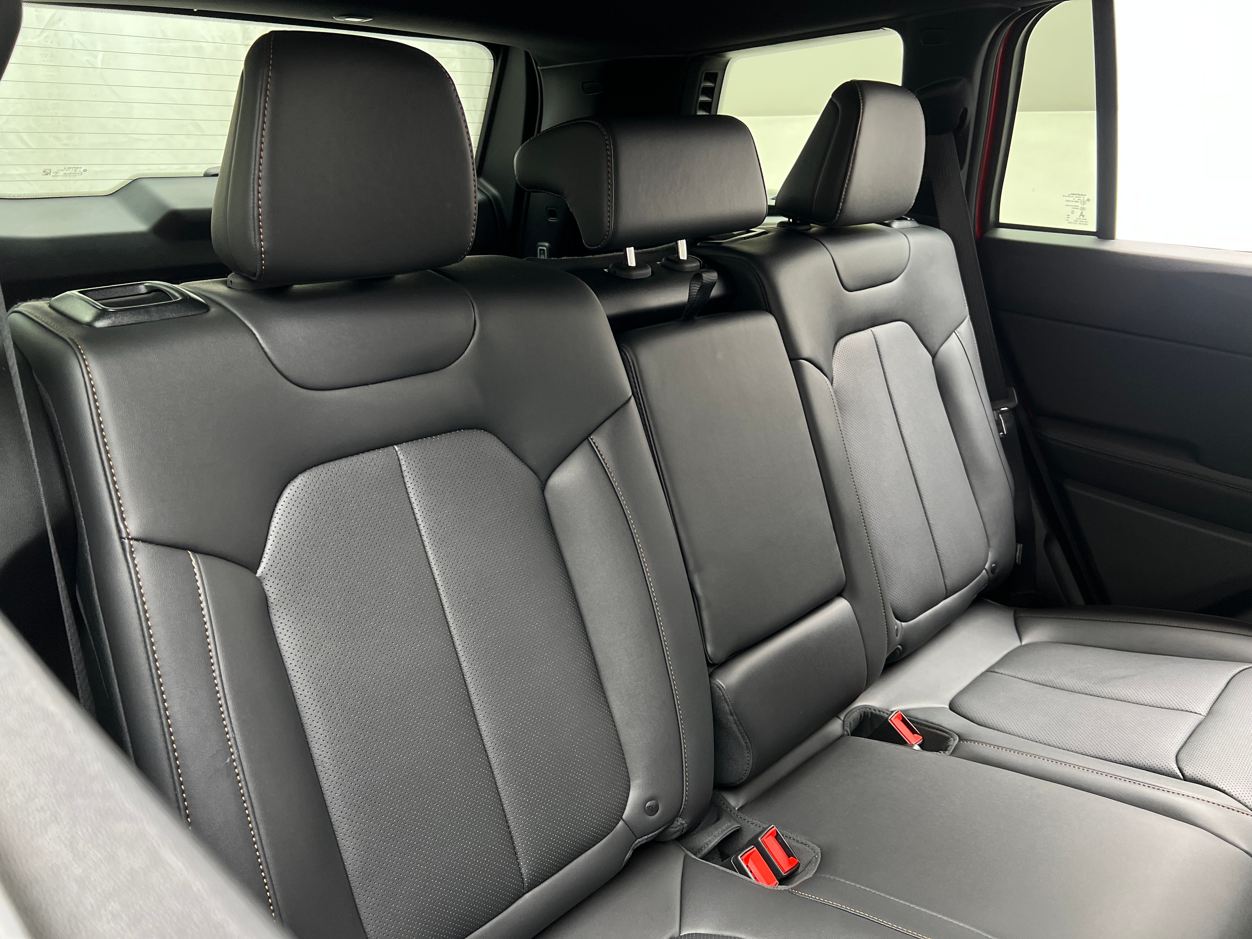 2026 Jeep Cherokee Limited HEV 4X4's photo