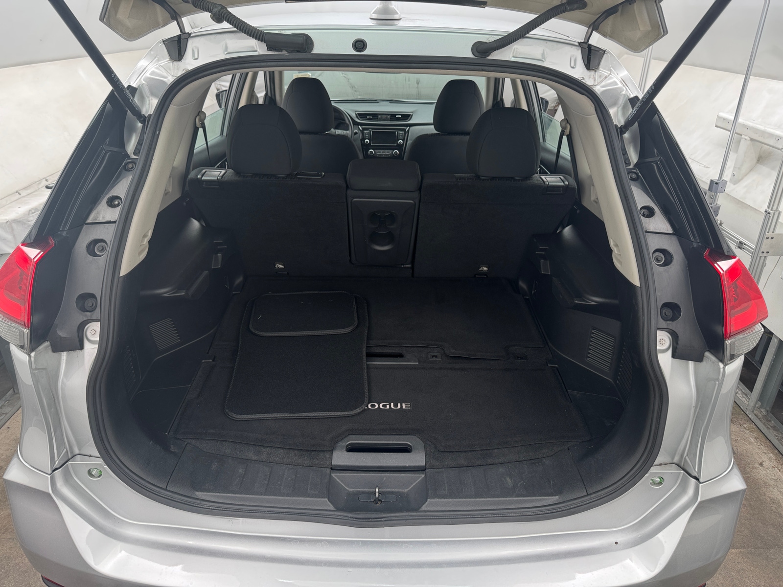 Thumbnail: 2018 Nissan Rogue - 7