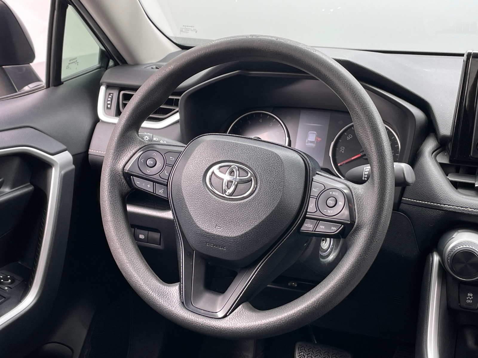 Thumbnail: 2020 Toyota RAV4 - 5