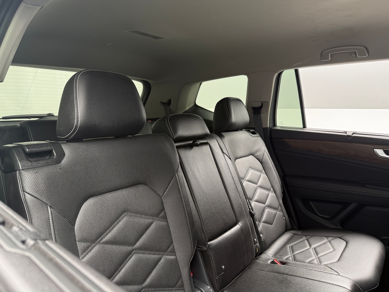 Thumbnail: 2025 Volkswagen Atlas - 5