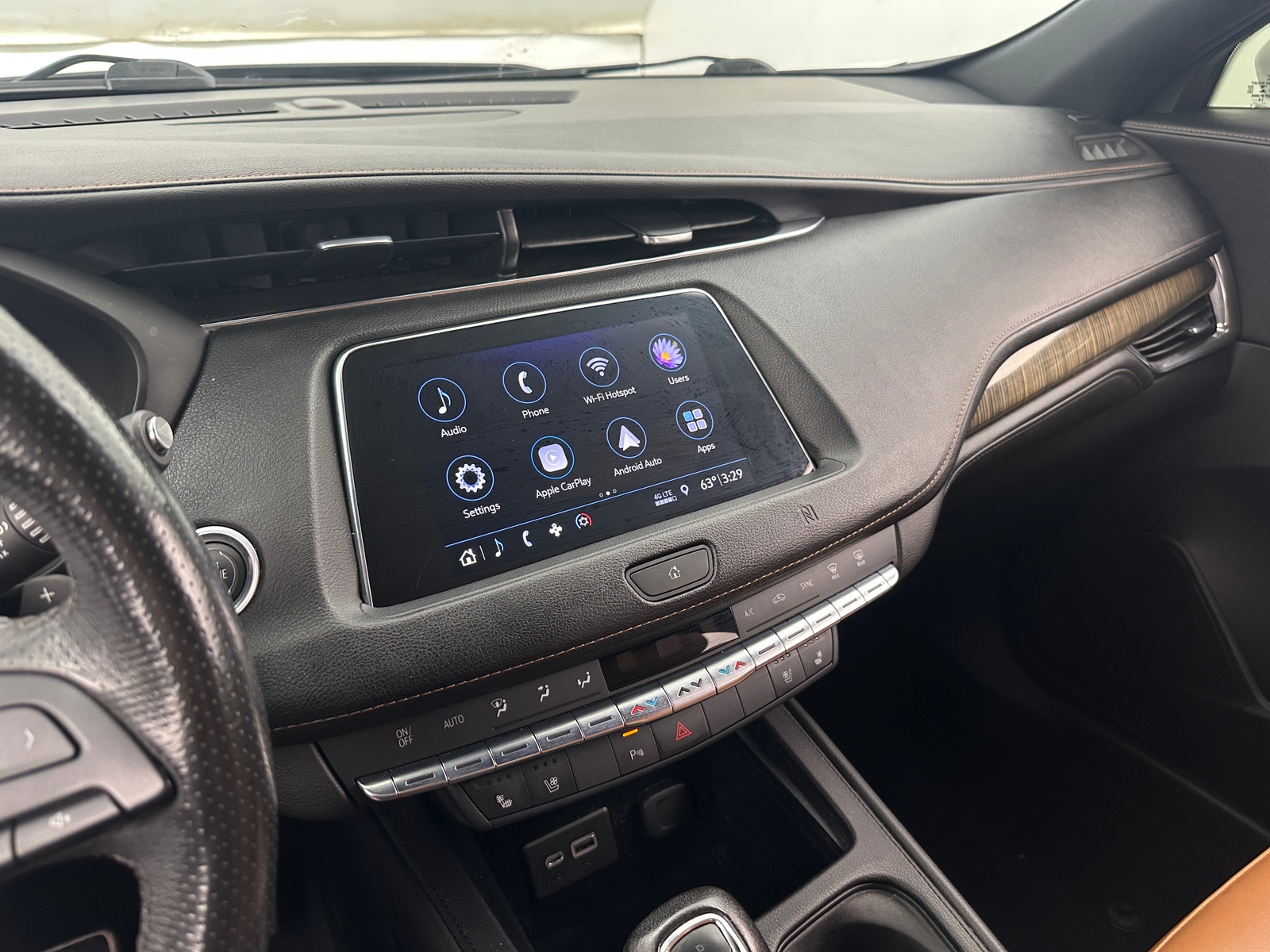 Thumbnail: 2019 Cadillac XT4 - 3