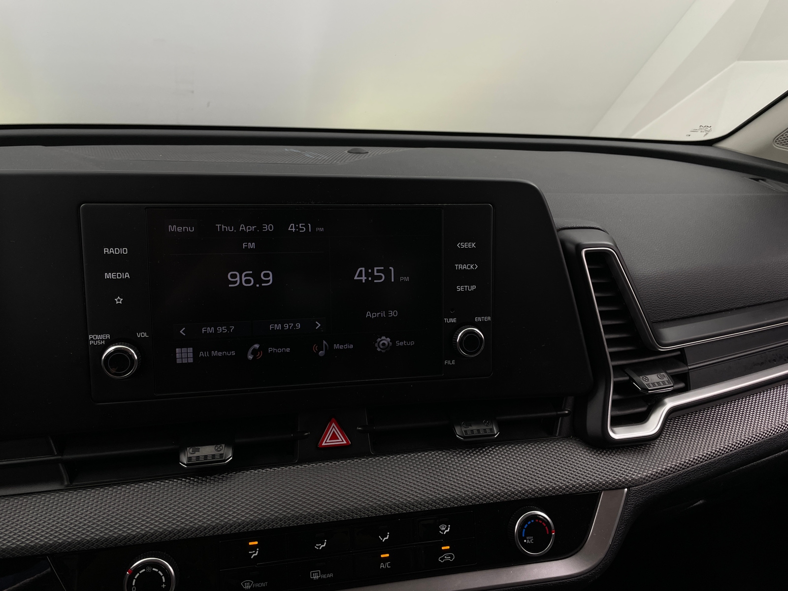 Thumbnail: 2025 Kia Sportage - 4