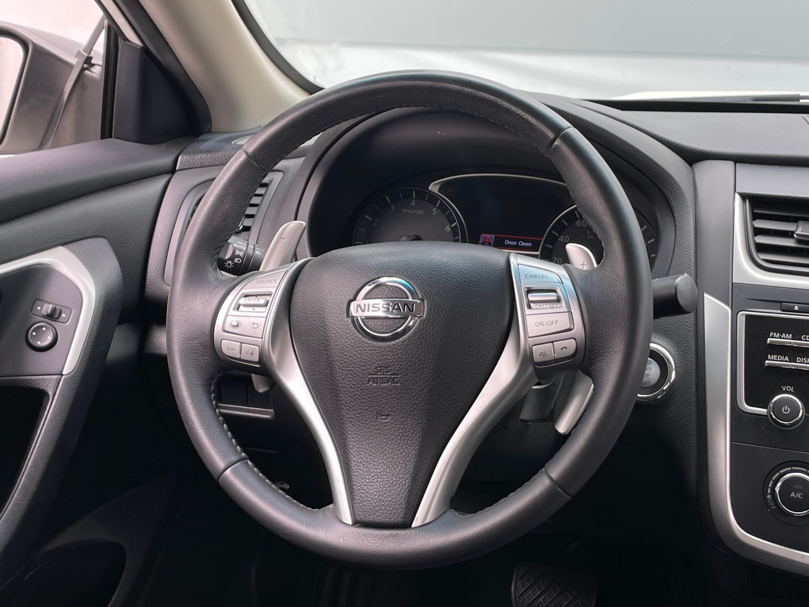 Thumbnail: 2017 Nissan Altima - 5