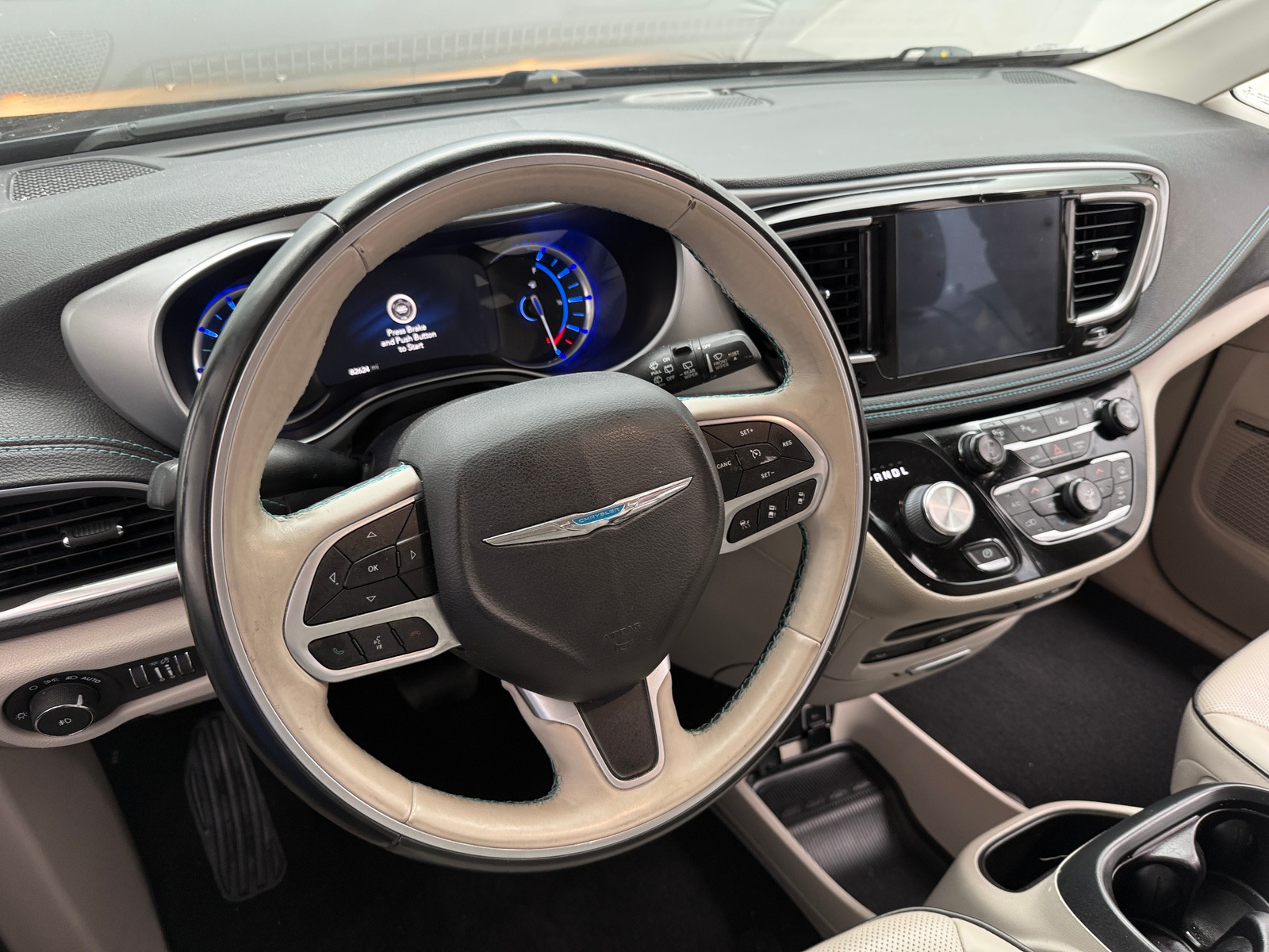 Thumbnail: 2018 Chrysler Pacifica - 4