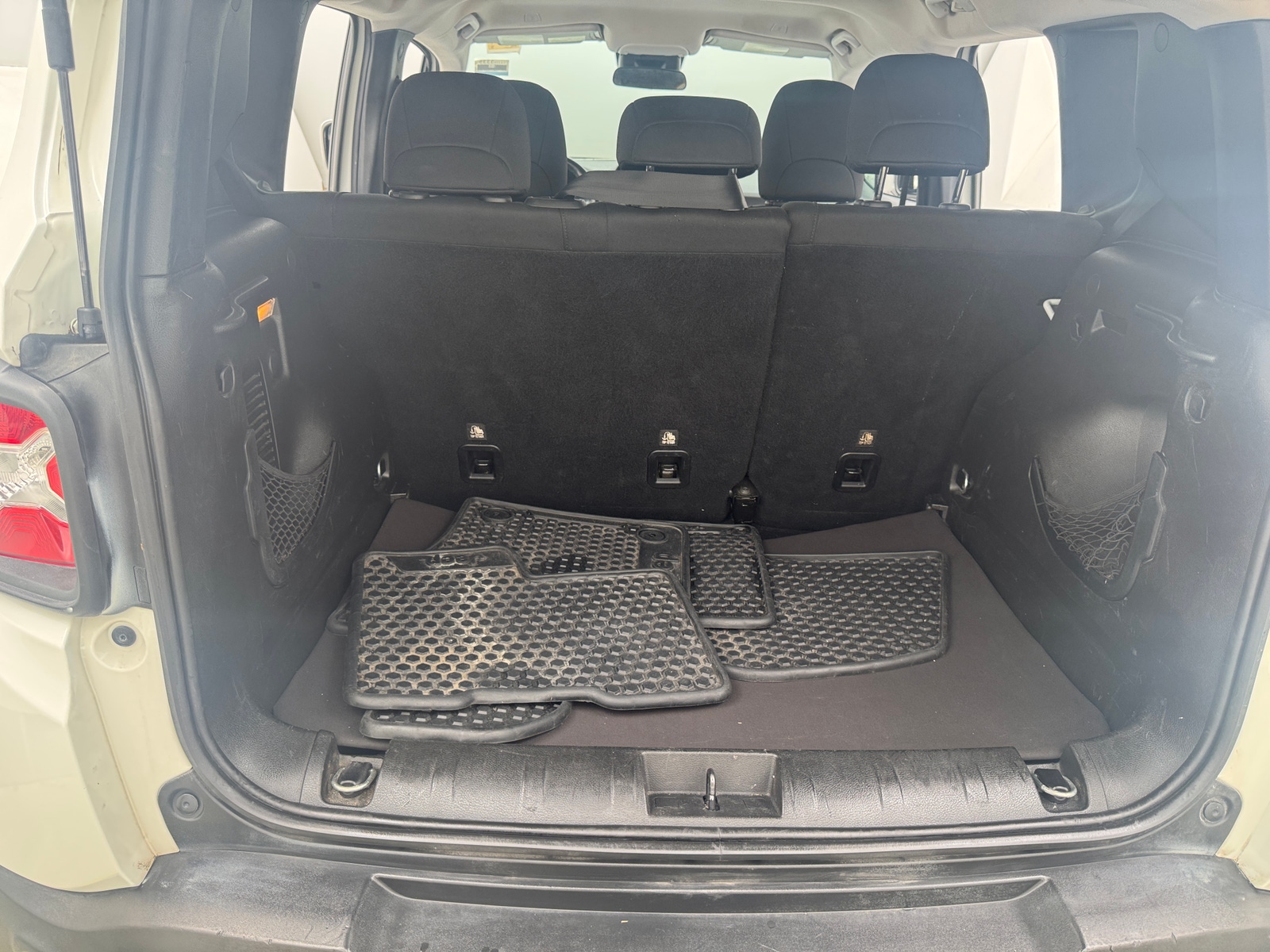 Thumbnail: 2018 Jeep Renegade - 7