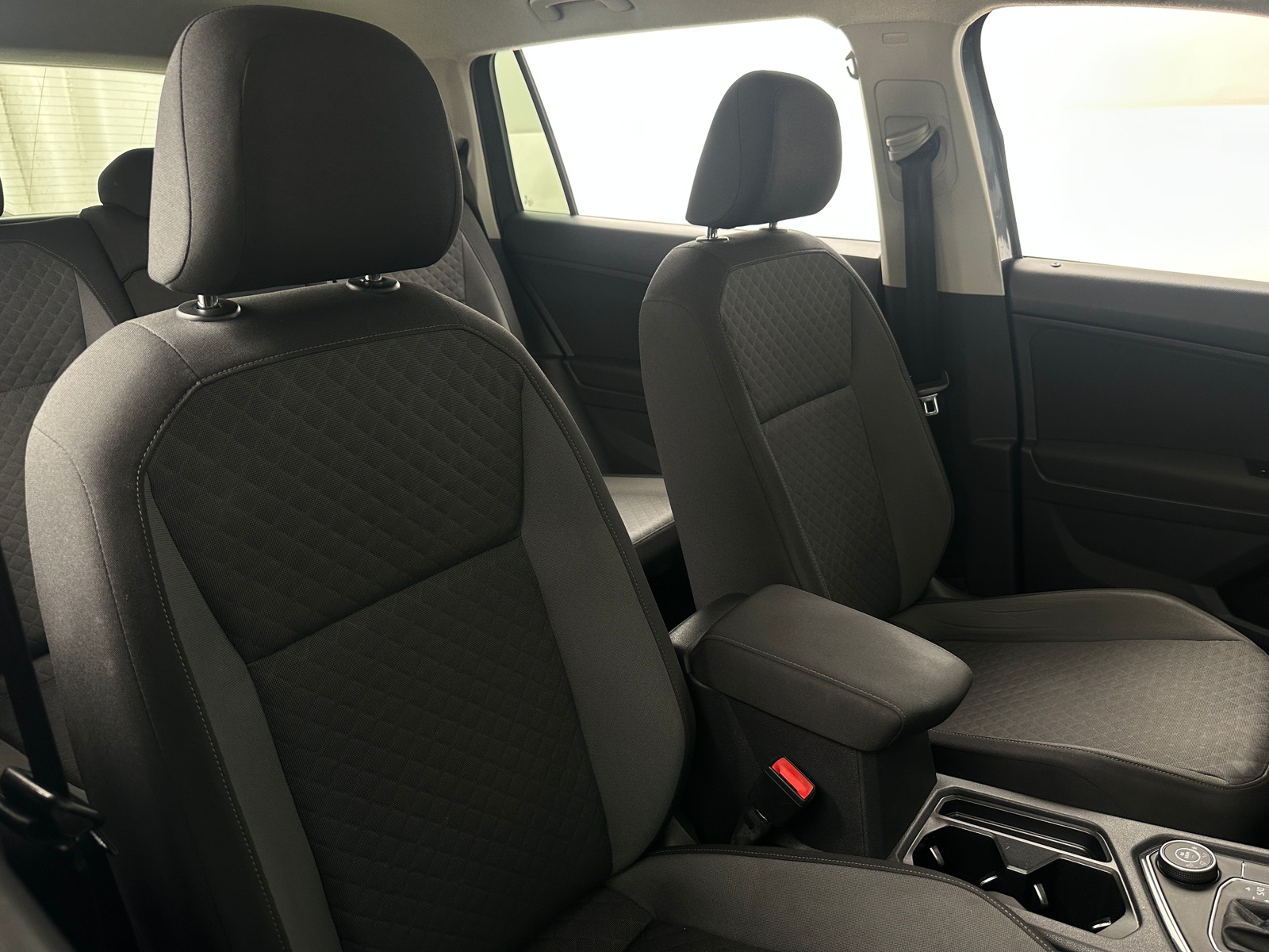 Thumbnail: 2019 Volkswagen Tiguan - 2